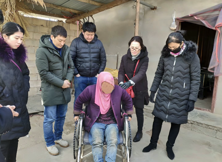 惠清首次下鄉家訪殘疾人士，讓她實踐社區康復。